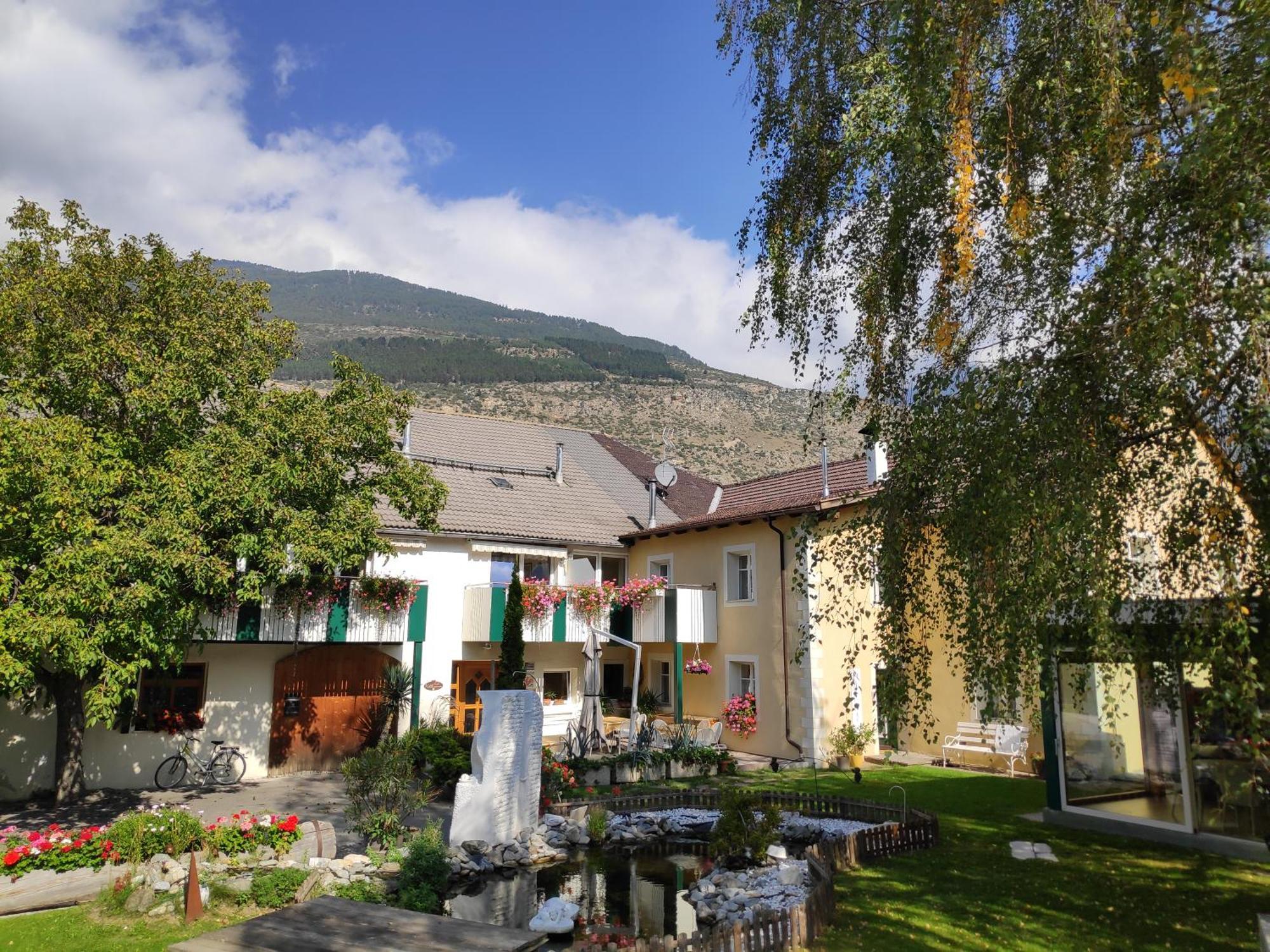 Apartamento Obstbauernhof Fohlenhof Lasa Exterior foto